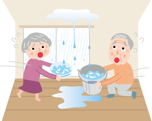 台風の時だけ雨漏りするのはなぜ？